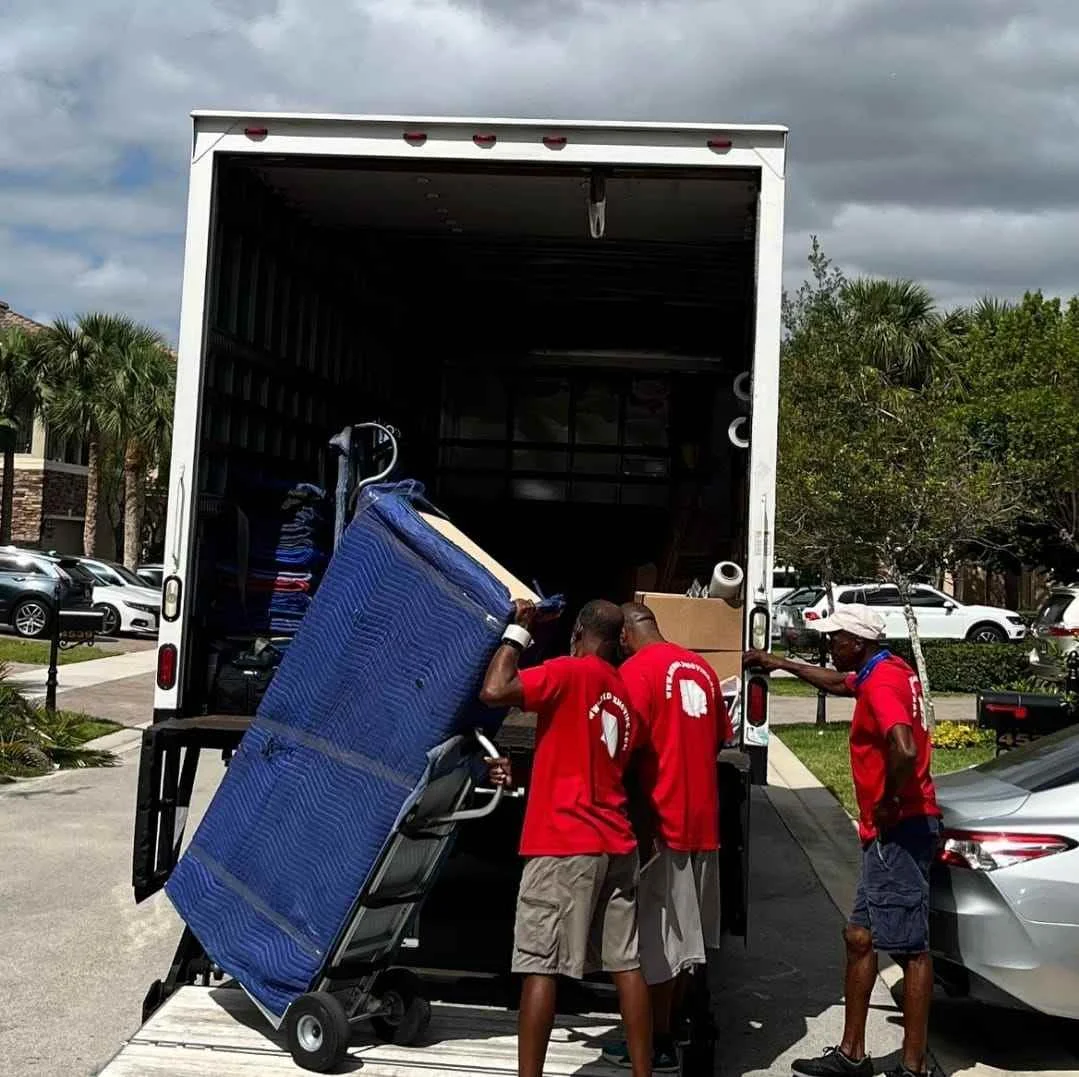 RedBox movers serving Windham, Mission Bay & Brookside etc in Coral Springs